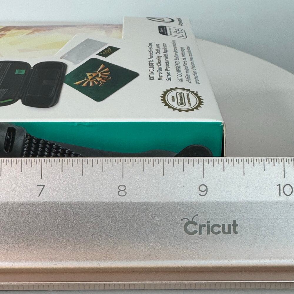 Legend of Zelda Nintendo Switch Protection Case Kit - Picture 6 of 7